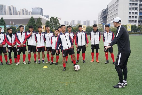 享受到最细致的服务以及最好玩的游戏。相关图片