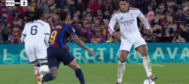 1792967434243052942.gif 巴皇87.gif